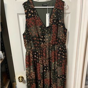 Ladies maxi sundress by Bloomchic. Size 20. New w tags
